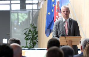 PODELITEV PRIZNANJ 08 FOTO LJUBO VUKELIČ